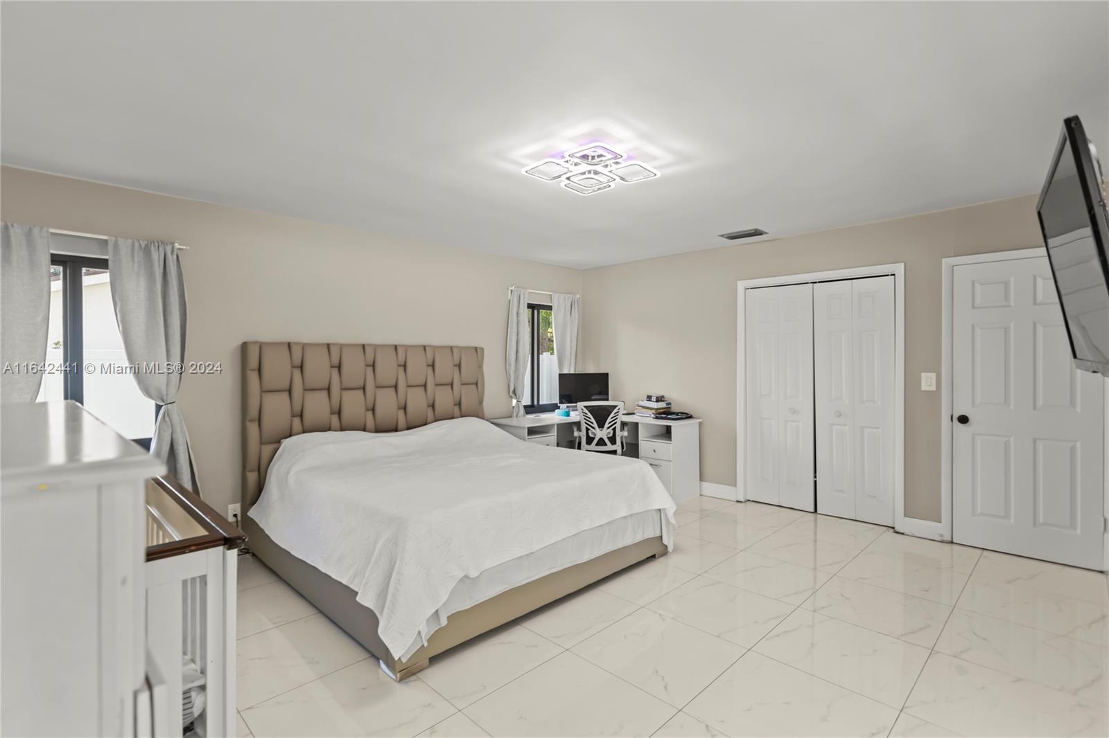 BONAVENTURE LAKES - Residential Lease