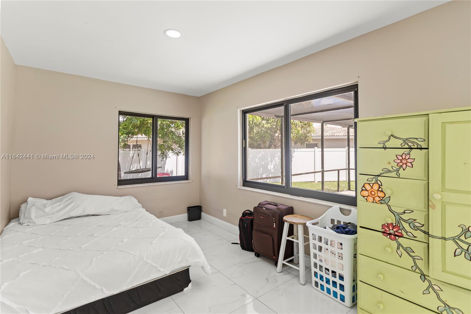 BONAVENTURE LAKES - Residential Lease