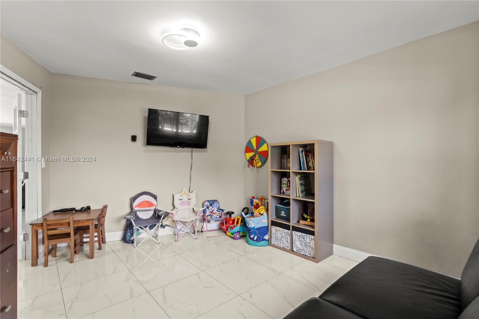 BONAVENTURE LAKES - Residential Lease