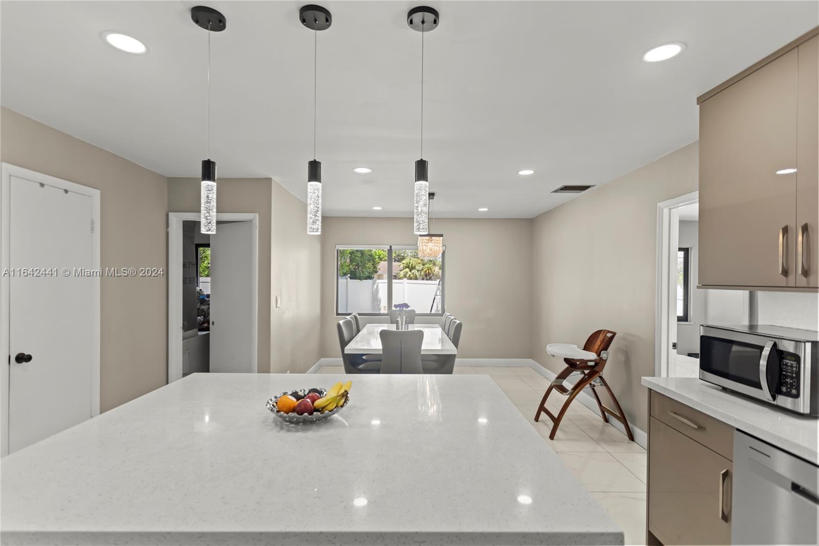 BONAVENTURE LAKES - Residential Lease