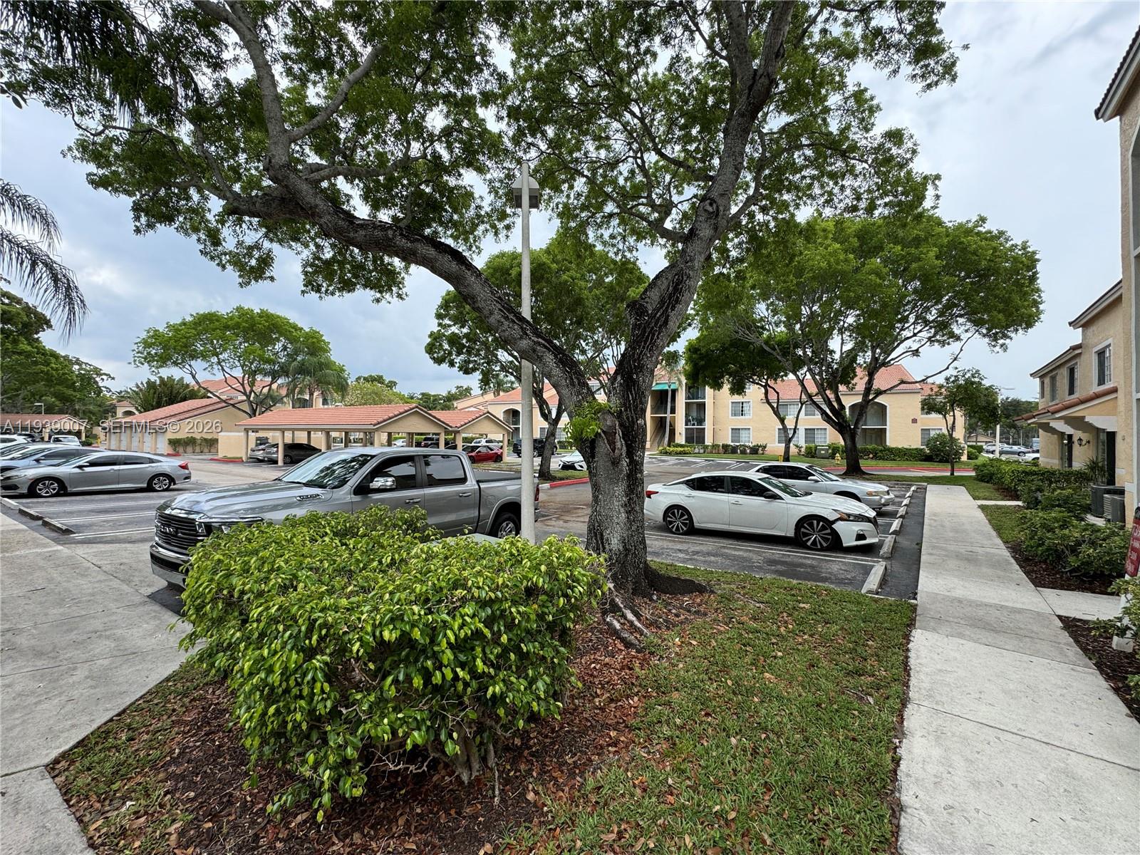 MILANO CONDO - Residential