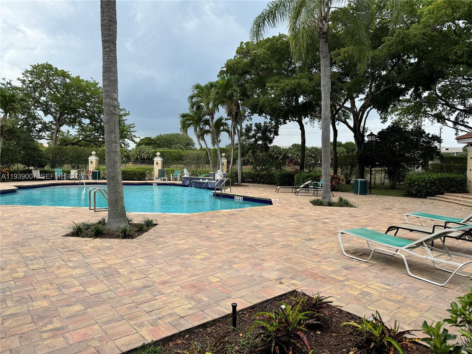 MILANO CONDO - Residential