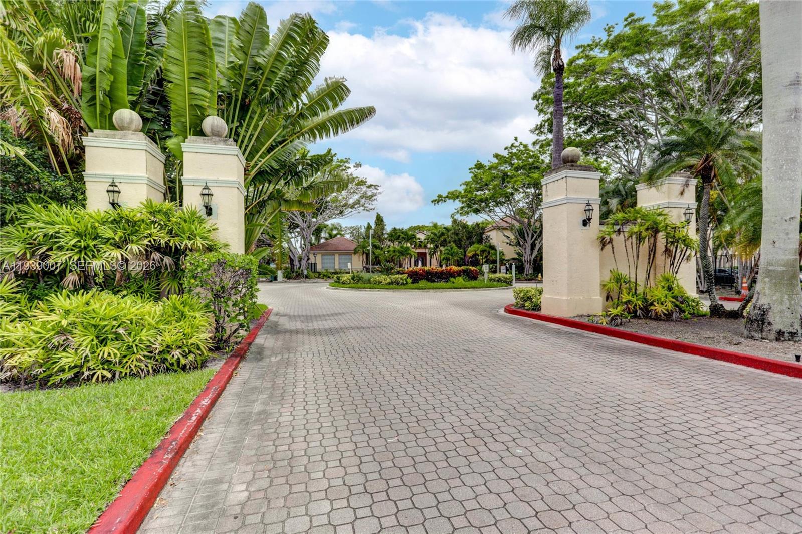 MILANO CONDO - Residential