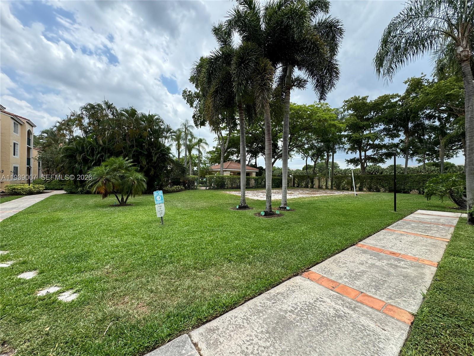 MILANO CONDO - Residential