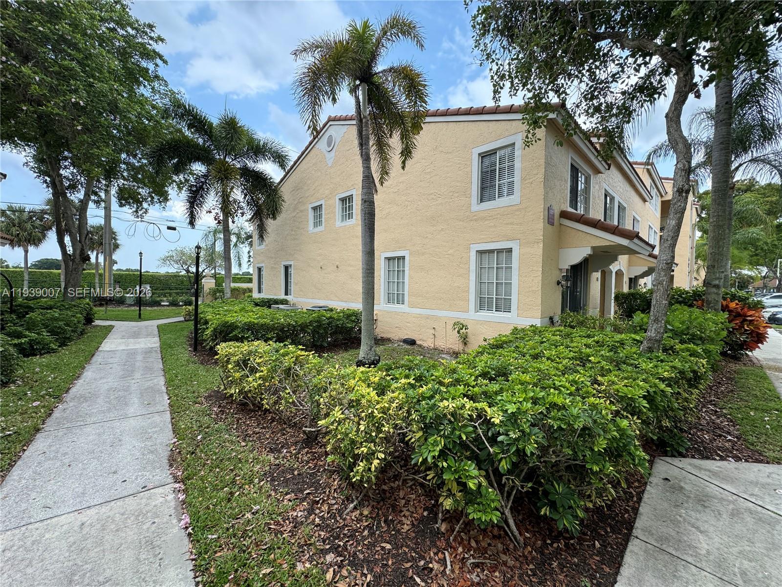 MILANO CONDO - Residential