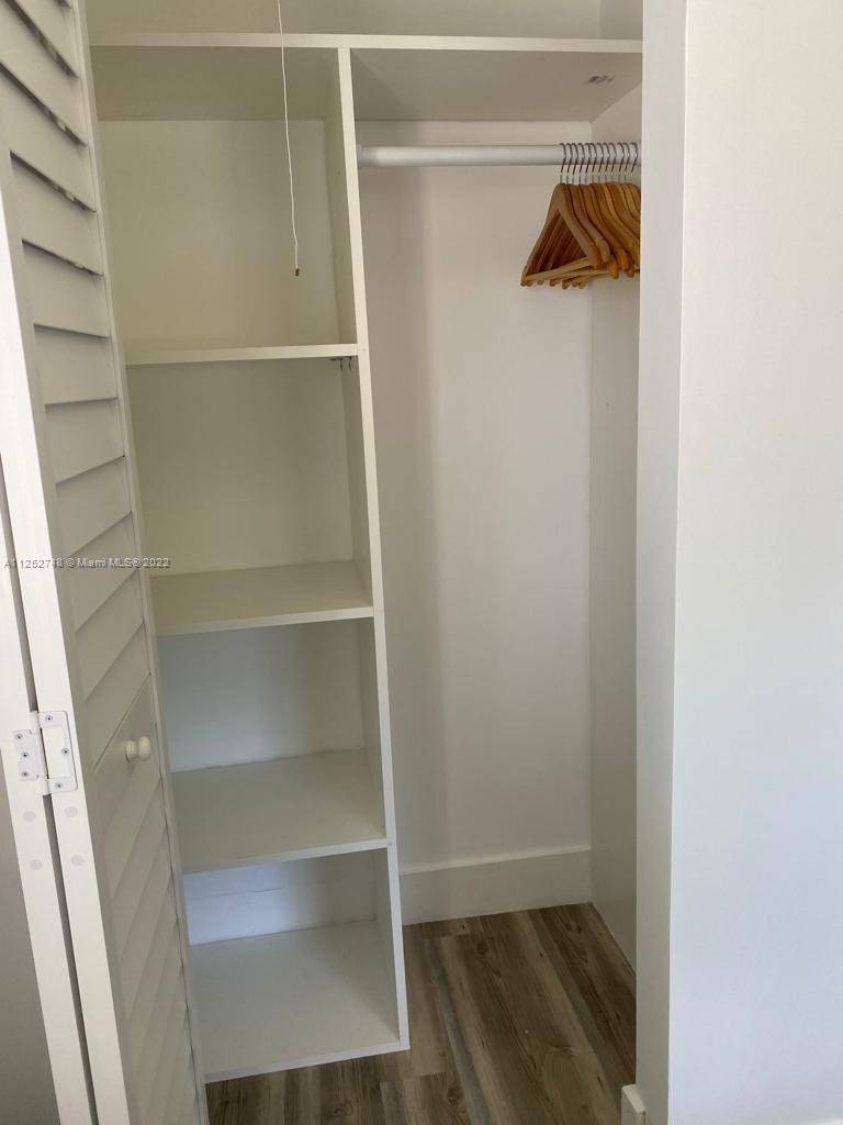 DURHAM VILLAGE - Residential Lease