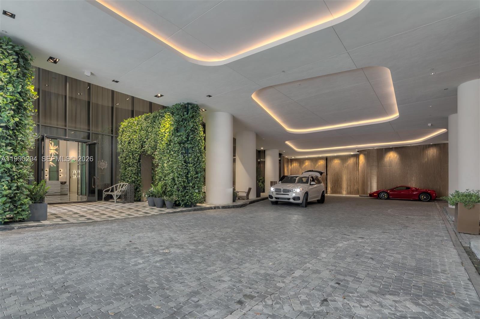 801 SMA RESIDENCES CONDO - Residential