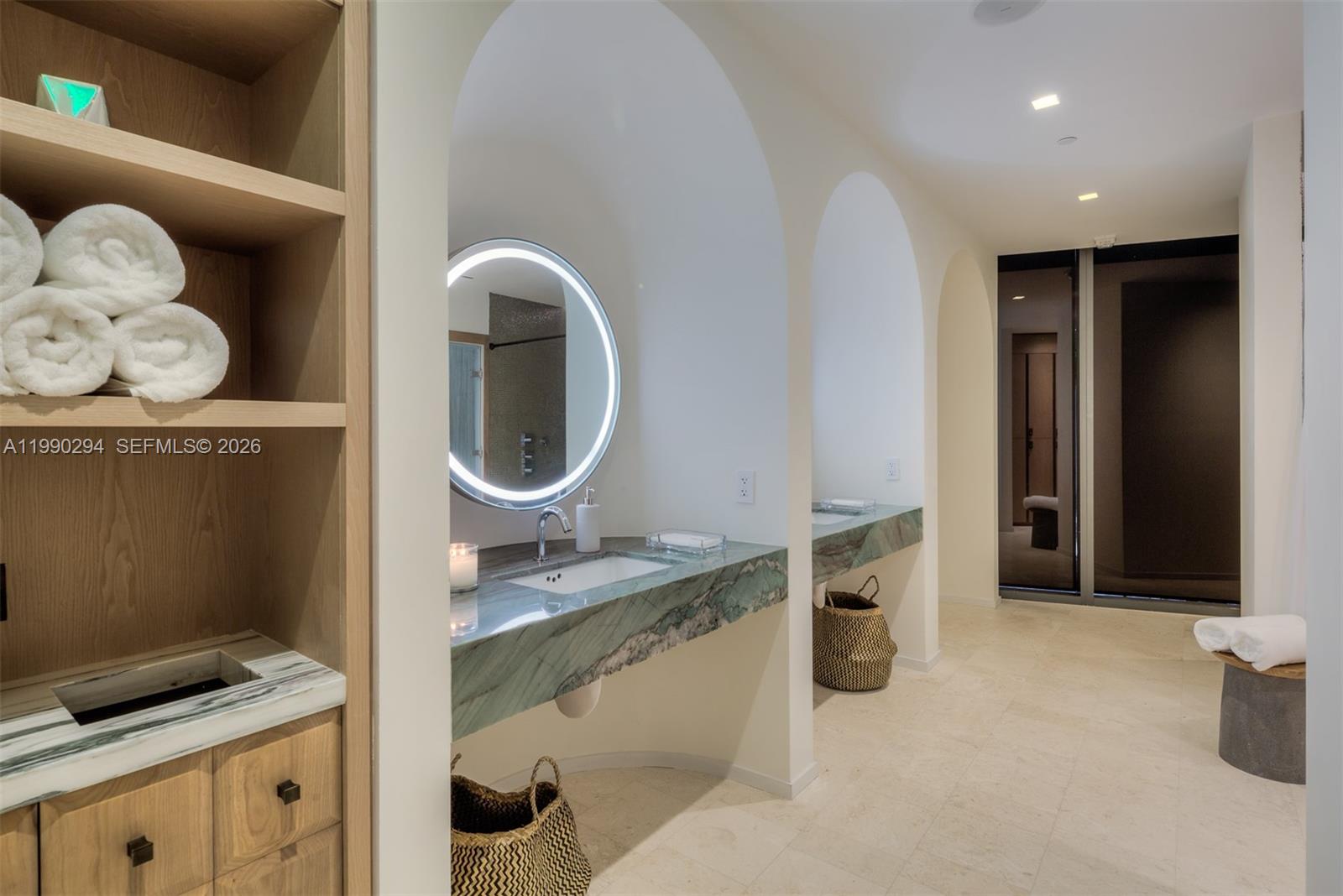 801 SMA RESIDENCES CONDO - Residential