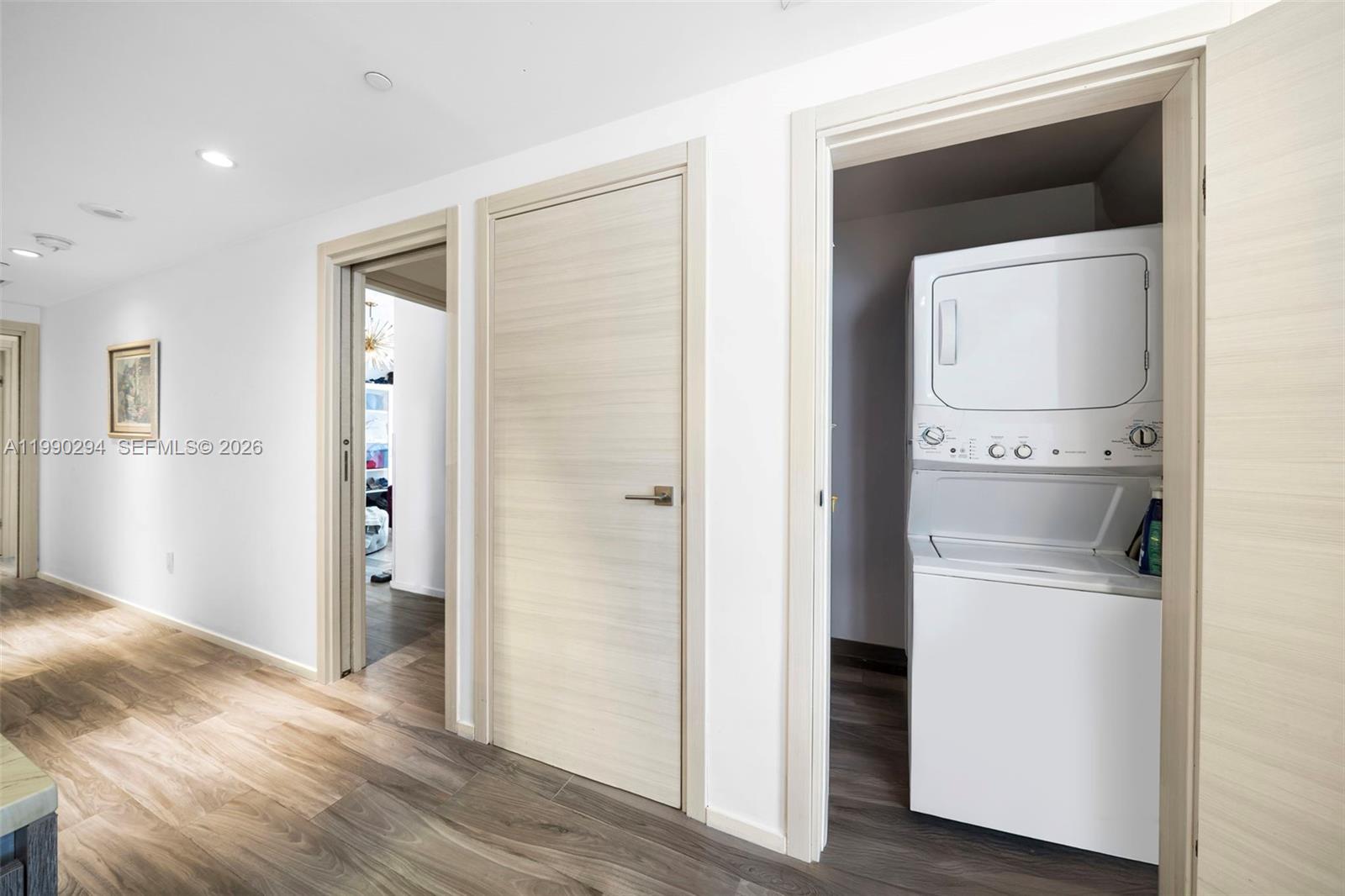 801 SMA RESIDENCES CONDO - Residential