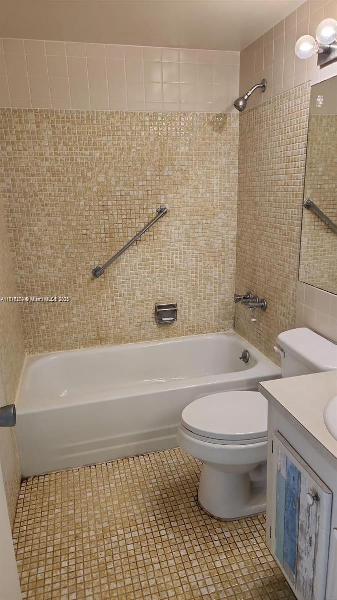 SALISBURY CONDOS - Residential