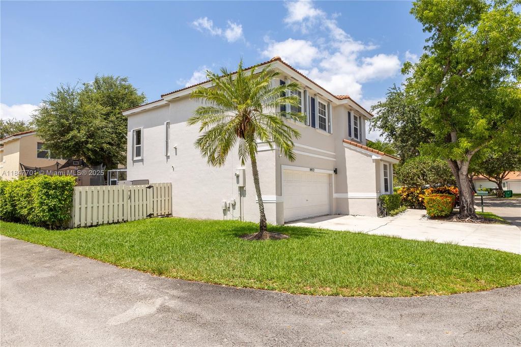 Photo of 14972 SW 50th Ct, Davie, FL 33331 (MLS # A11847701)