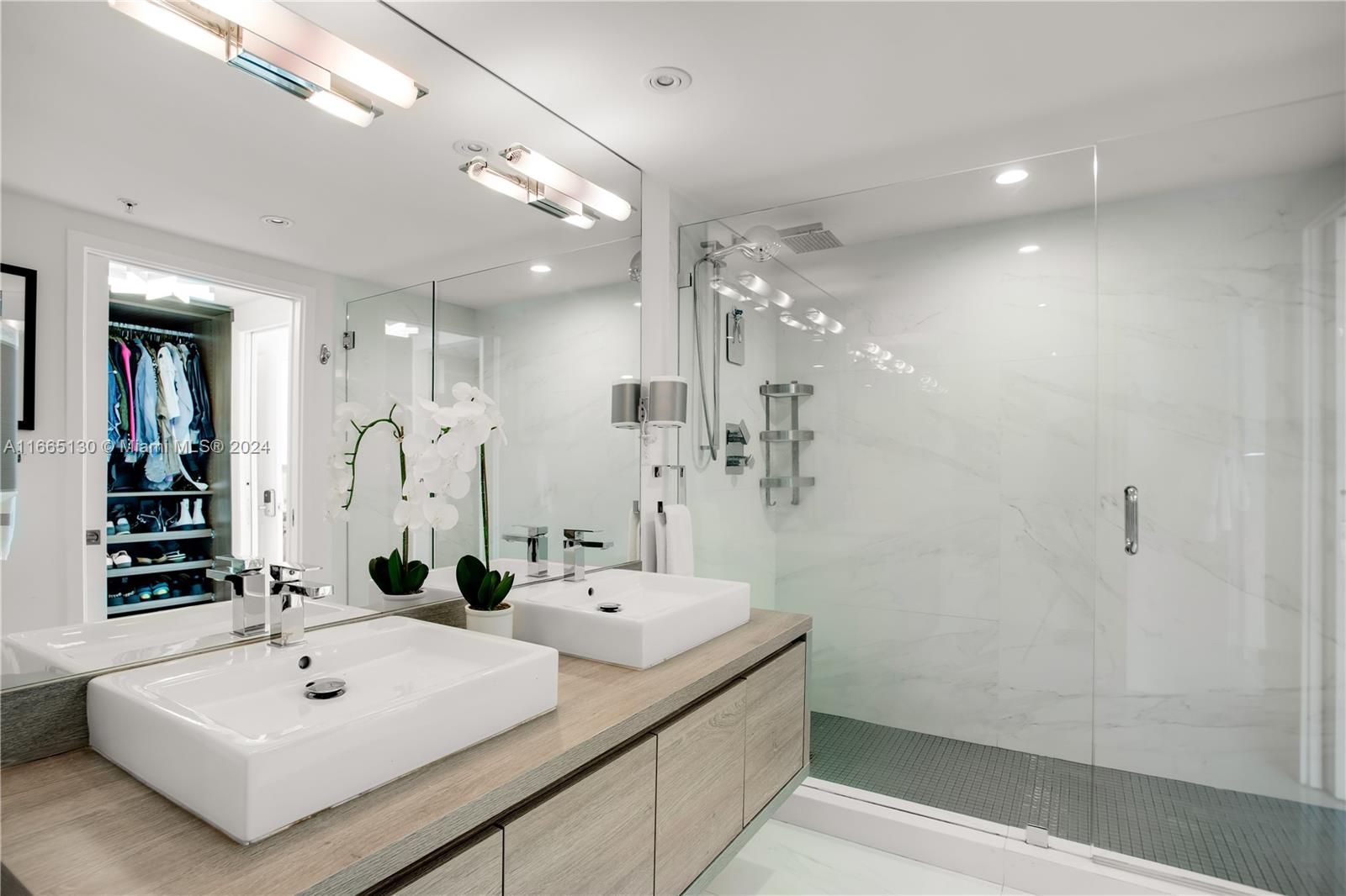400 SUNNY ISLES CONDO EAS - Residential