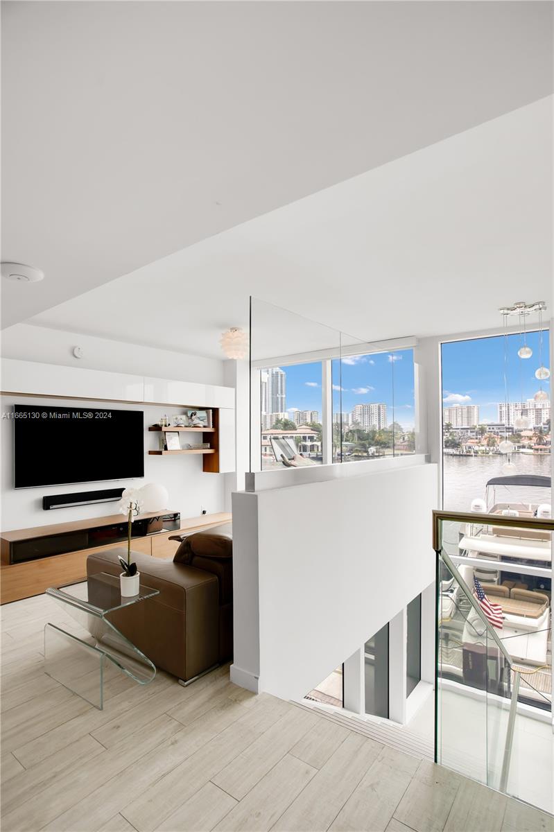 400 SUNNY ISLES CONDO EAS - Residential