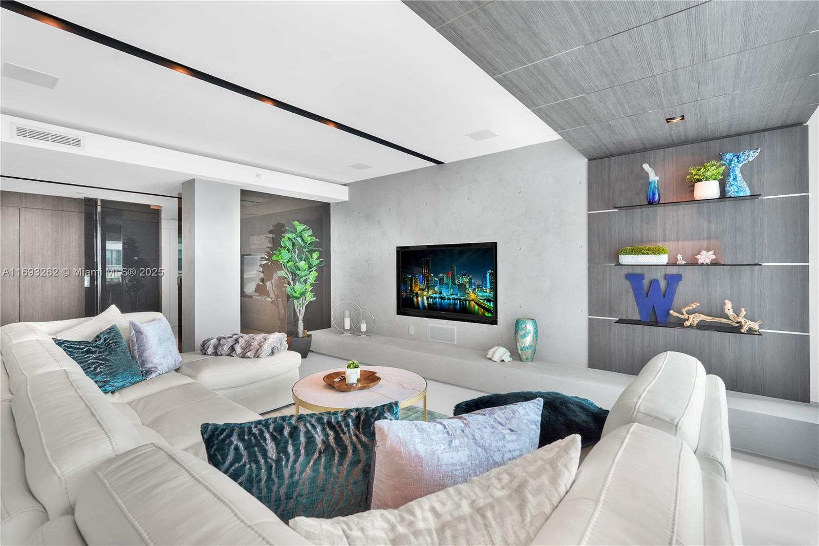 Diplomat Residences - Residential