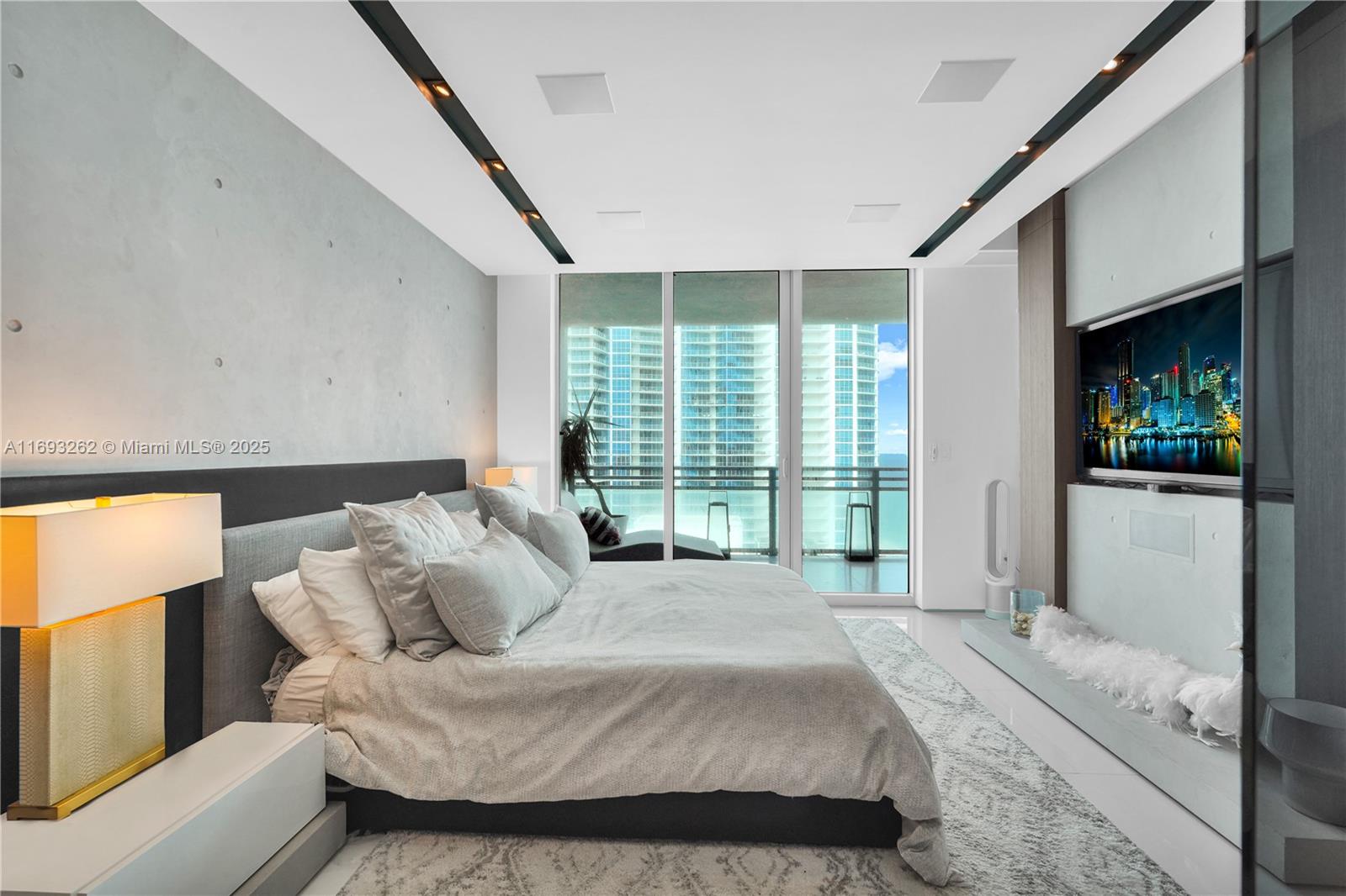 Diplomat Residences - Residential