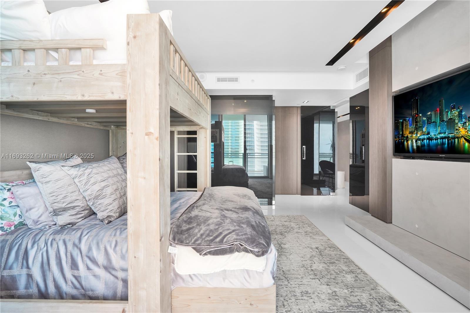 Diplomat Residences - Residential