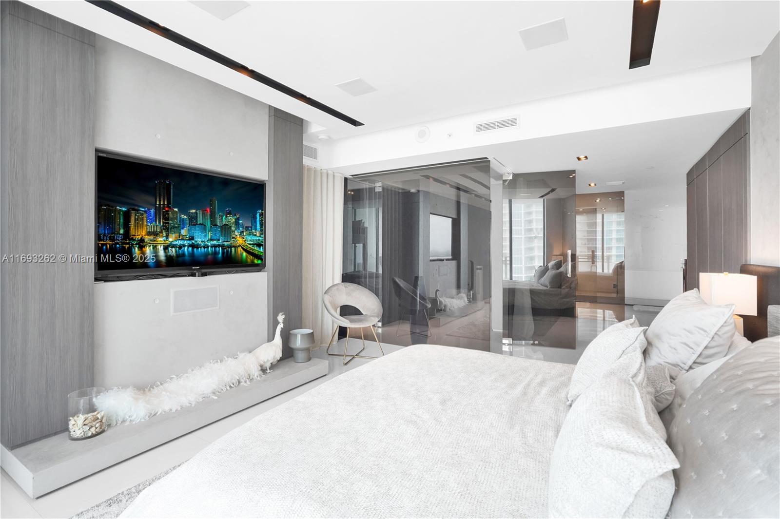 Diplomat Residences - Residential