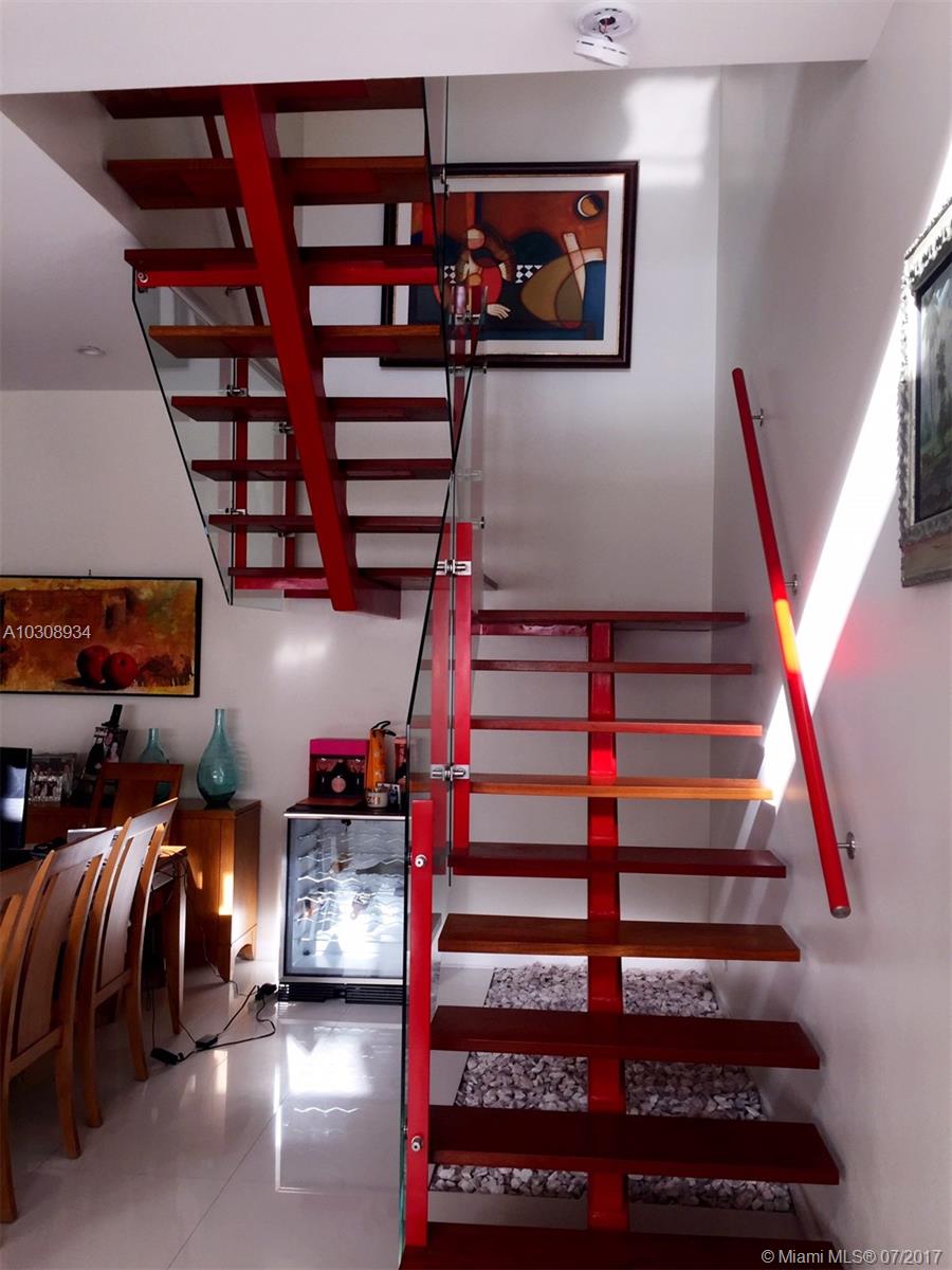 DAVIS CITRUS FARMS - Residential Lease