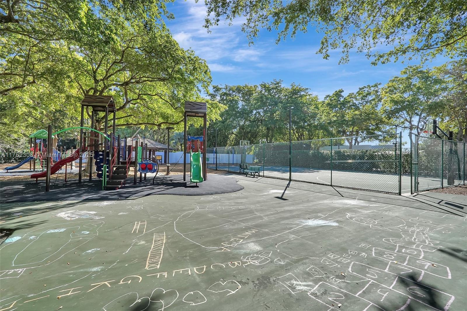 THE TOWERS OF QUAYSIDE CO - Residential