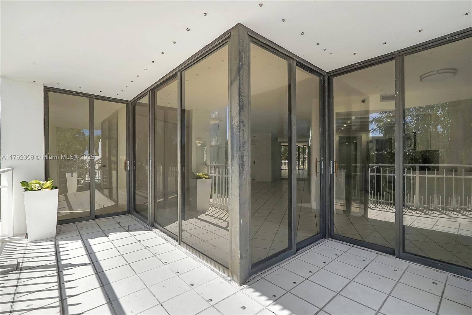 THE TOWERS OF QUAYSIDE CO - Residential