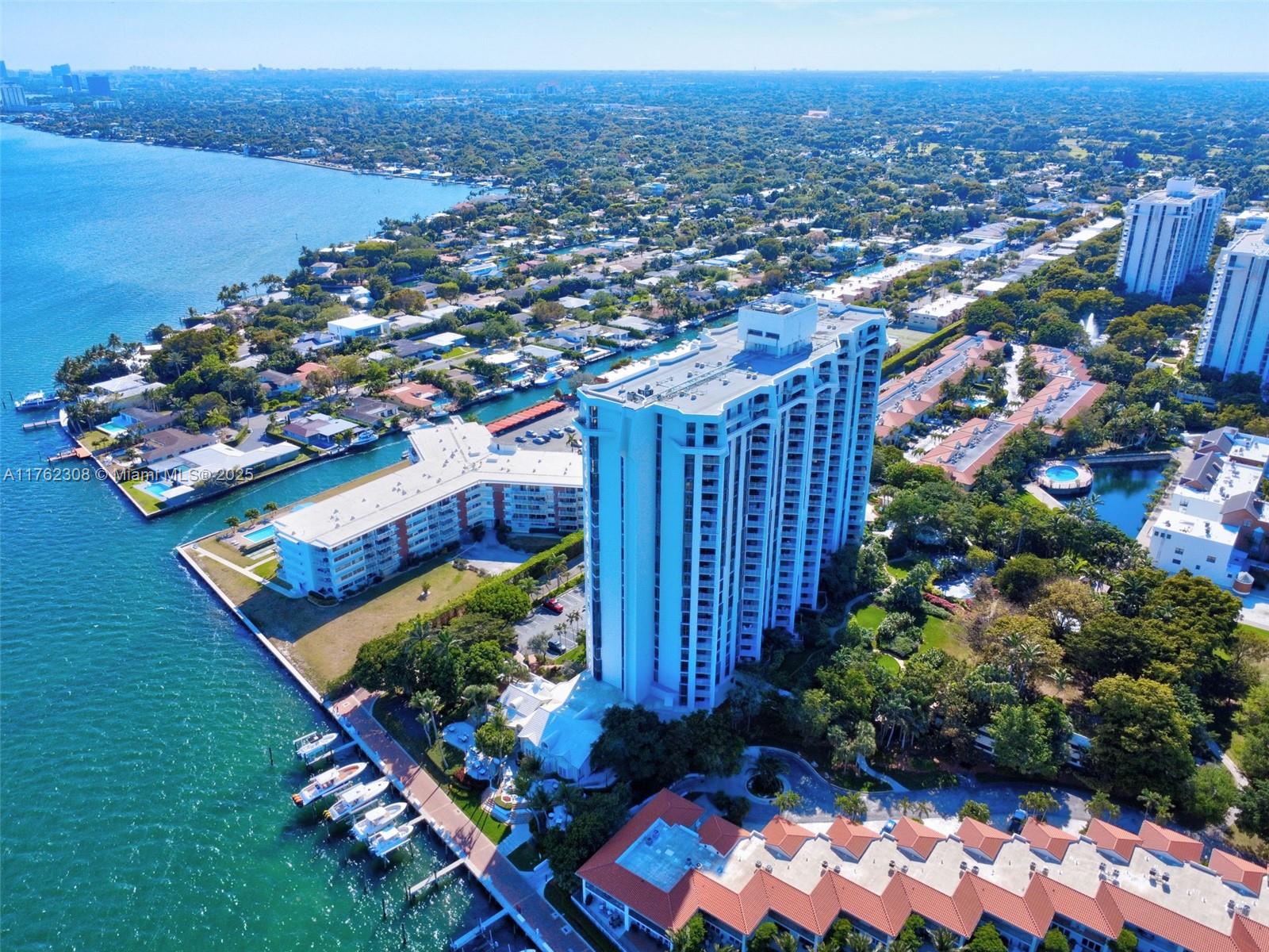 THE TOWERS OF QUAYSIDE CO - Residential