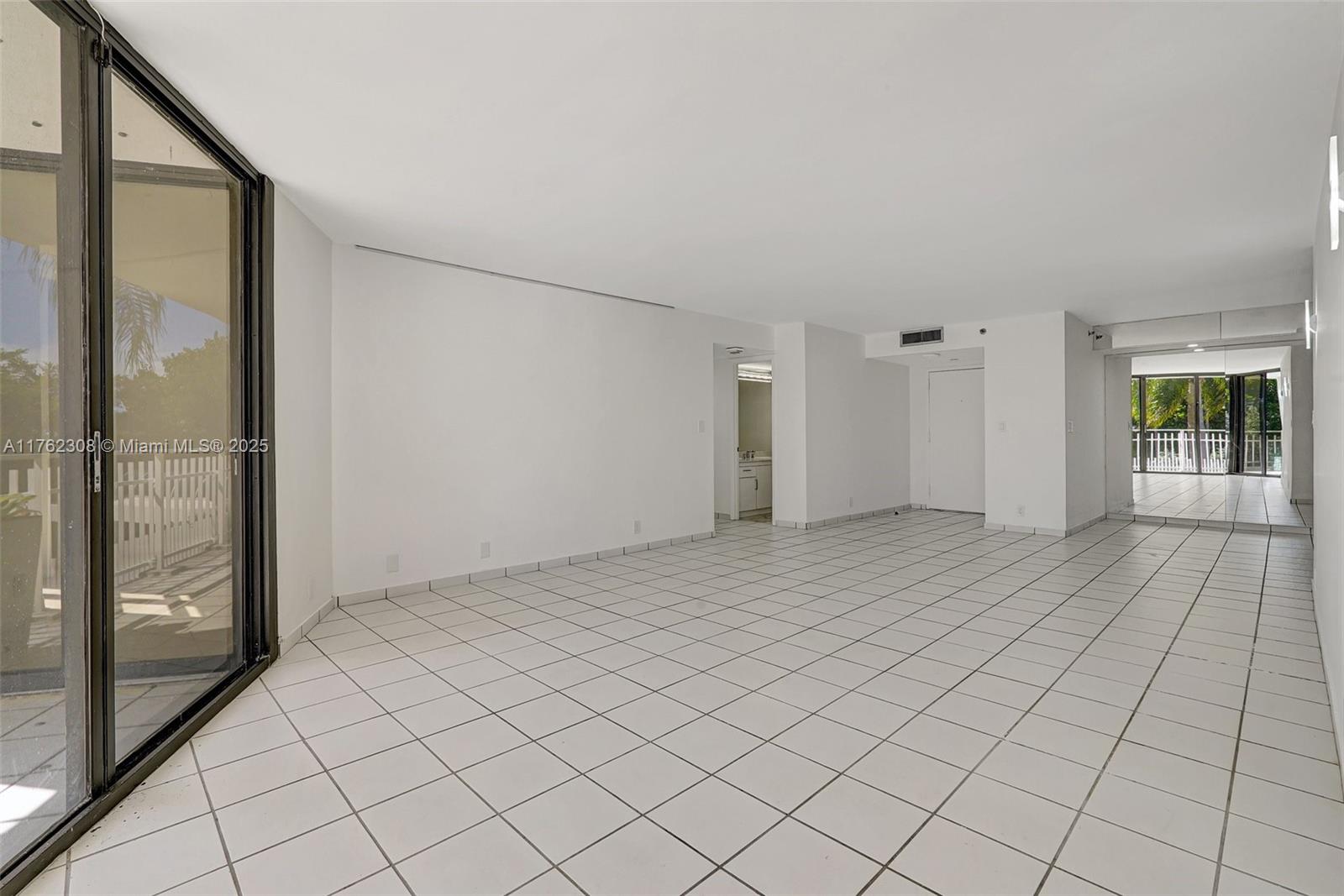 THE TOWERS OF QUAYSIDE CO - Residential