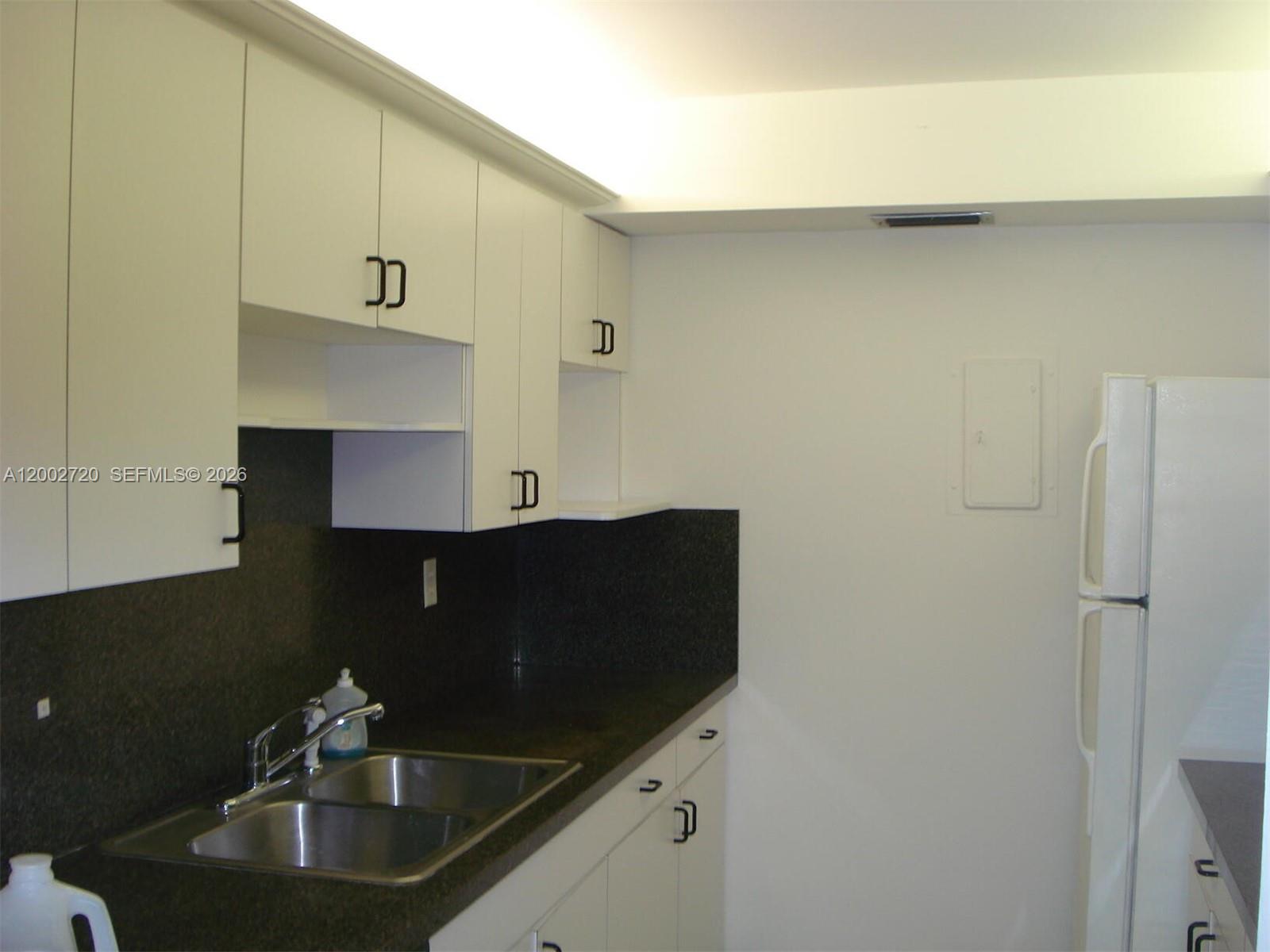 MAGALUF TOWERS CONDO - Residential Lease