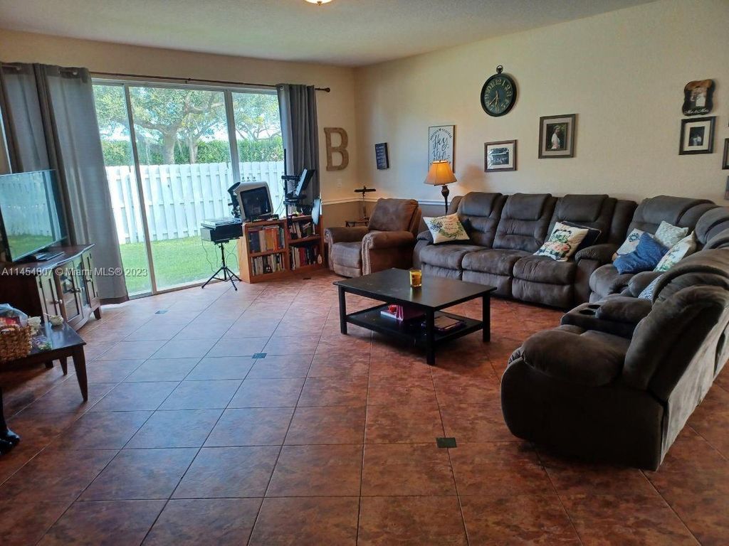 Photo of 7371 Copperfield Cir, Lake Worth, FL 33467 (MLS # A11454807)