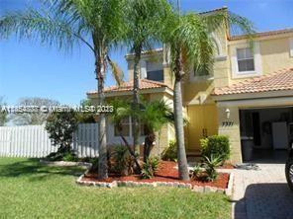 Photo of 7371 Copperfield Cir, Lake Worth, FL 33467 (MLS # A11454807)