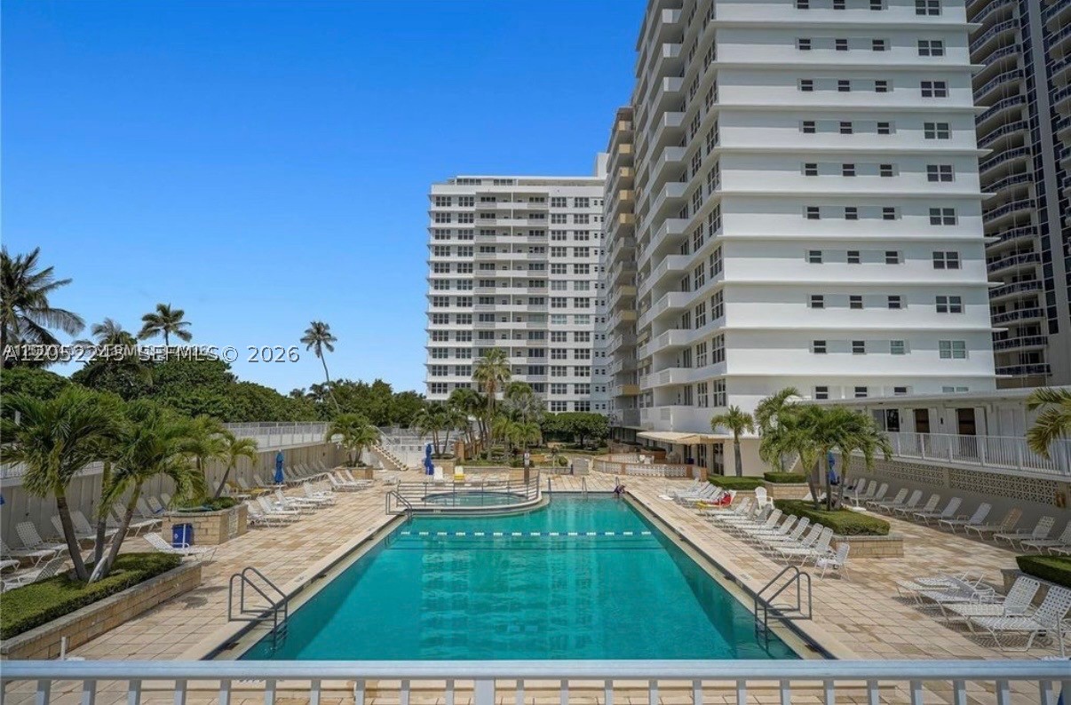 4747 Collins Ave 708