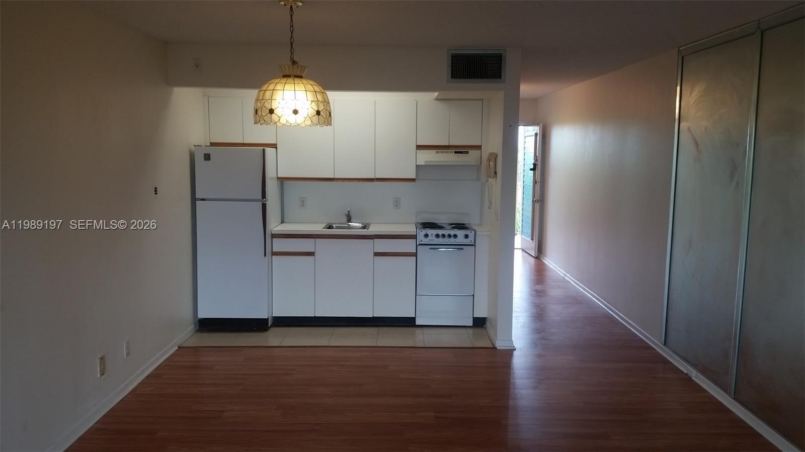 CAMBRIDGE AT CENTURY VILL - Residential Lease