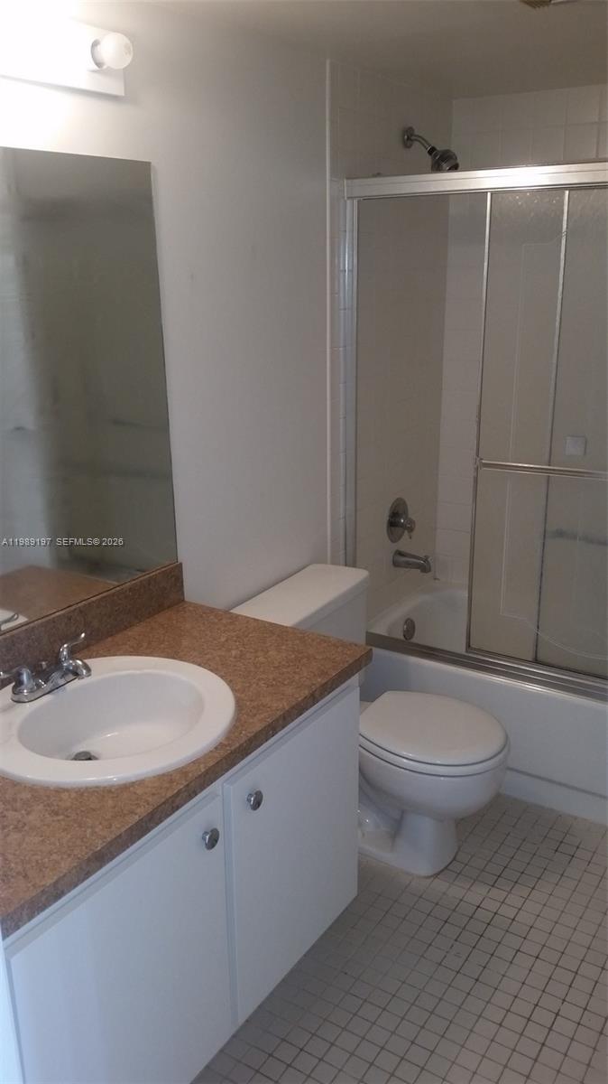 CAMBRIDGE AT CENTURY VILL - Residential Lease