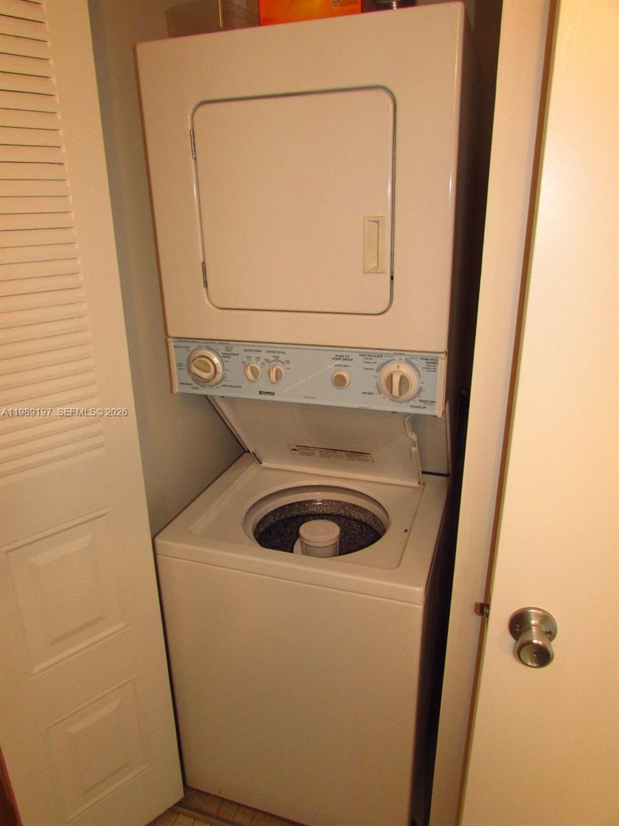 CAMBRIDGE AT CENTURY VILL - Residential Lease