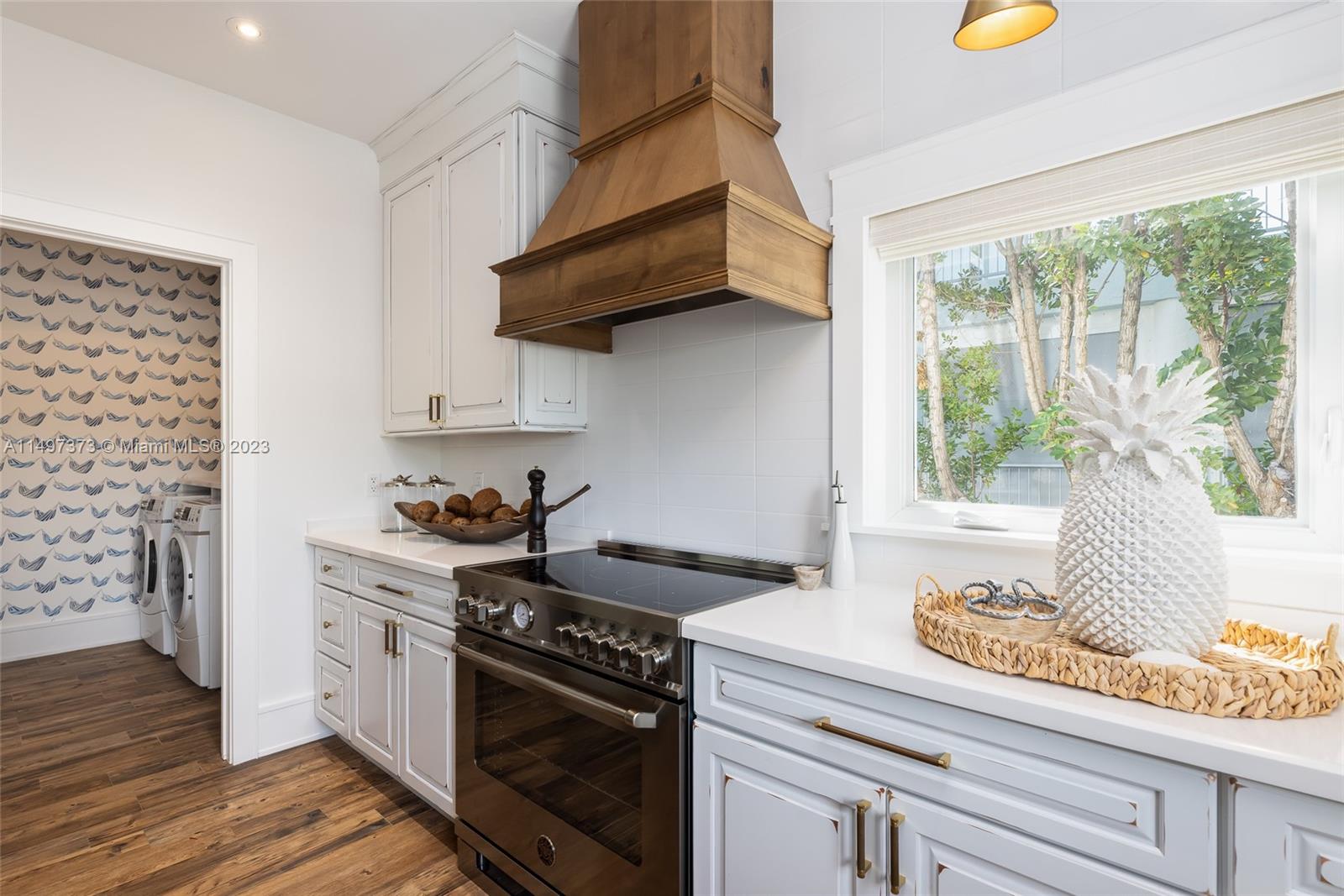 HIGH POINT - Residential