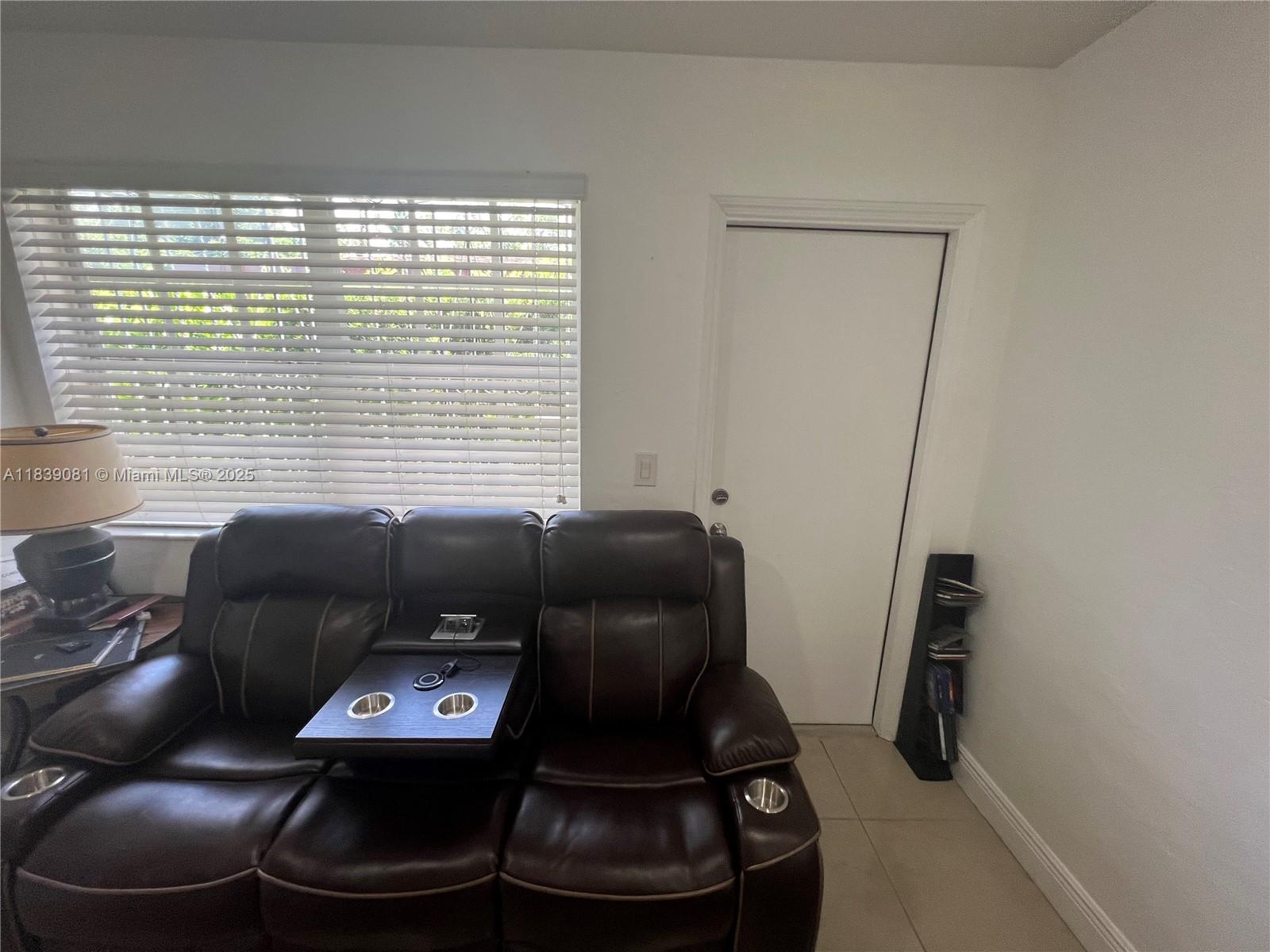 BISCAYNE VILLAGE HEIGHTS - Residential