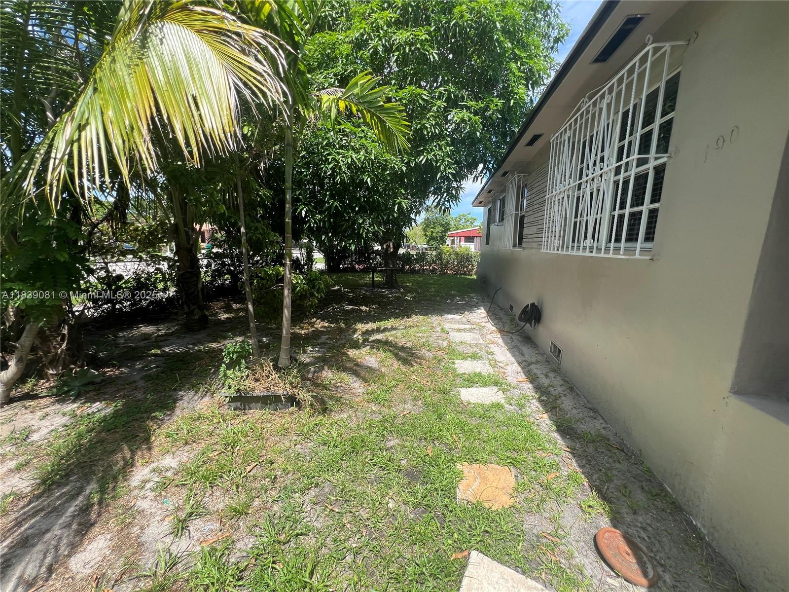 BISCAYNE VILLAGE HEIGHTS - Residential