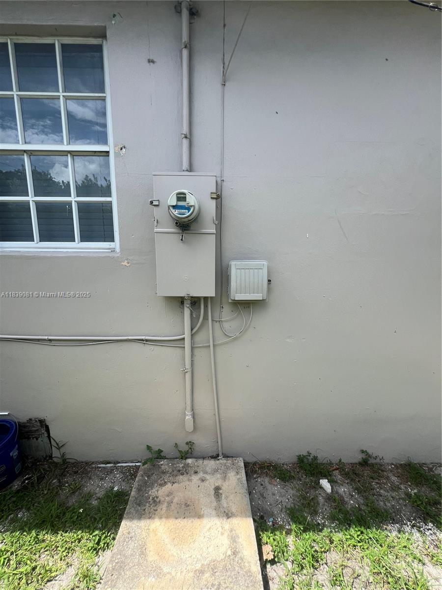 BISCAYNE VILLAGE HEIGHTS - Residential