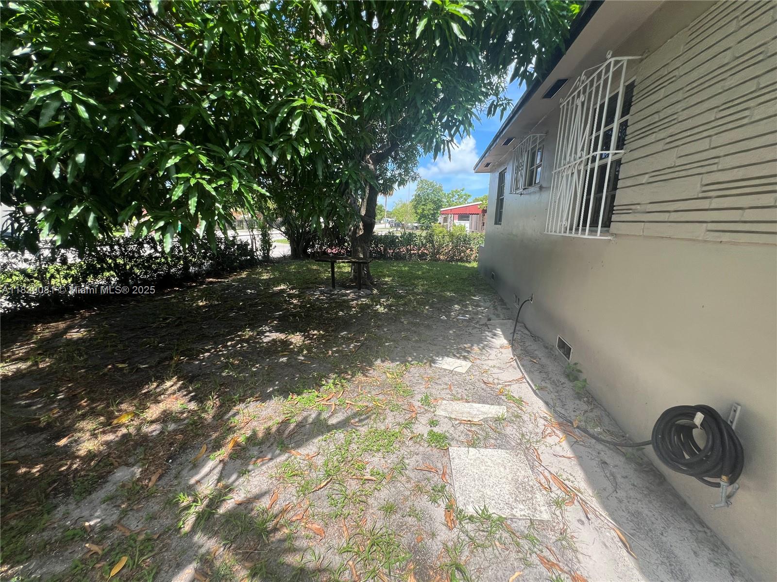 BISCAYNE VILLAGE HEIGHTS - Residential