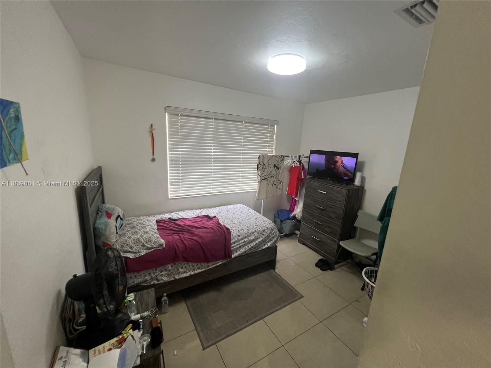 BISCAYNE VILLAGE HEIGHTS - Residential