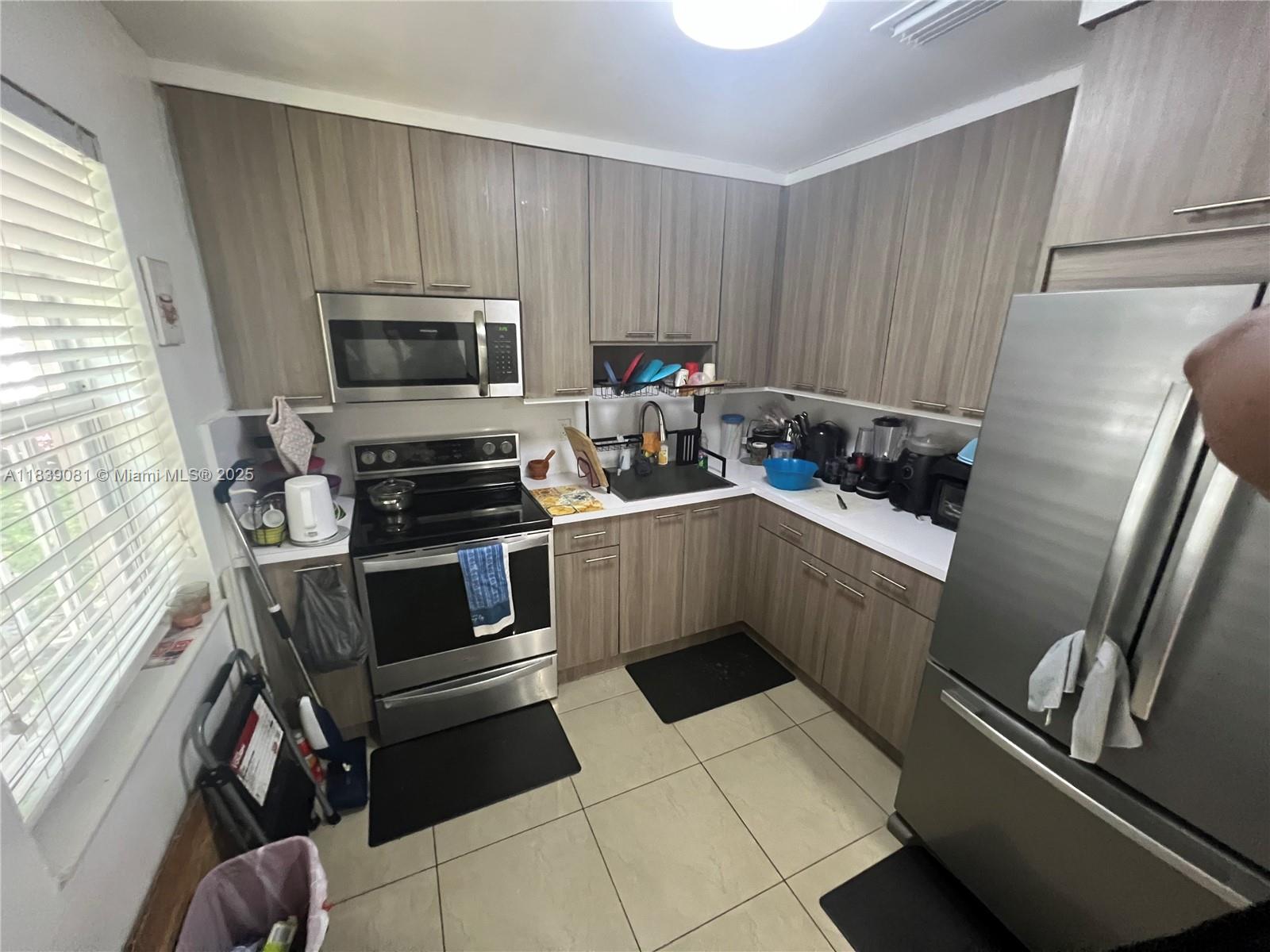 BISCAYNE VILLAGE HEIGHTS - Residential