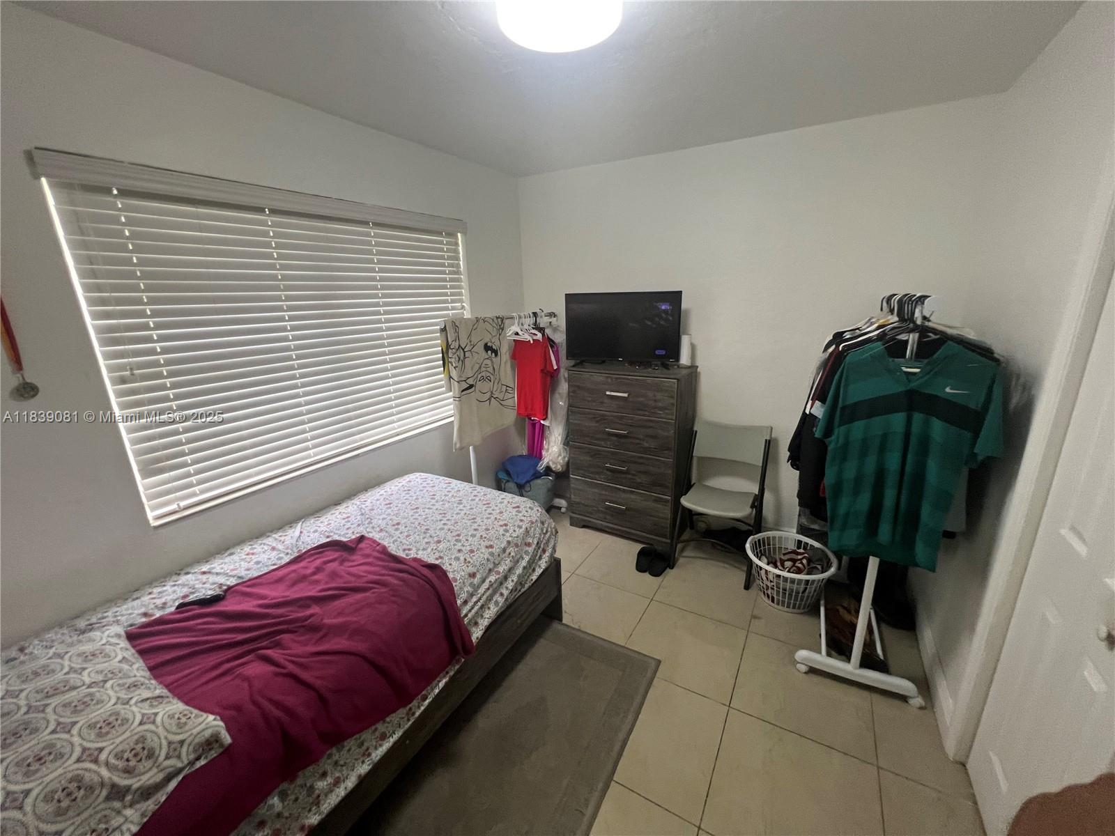 BISCAYNE VILLAGE HEIGHTS - Residential