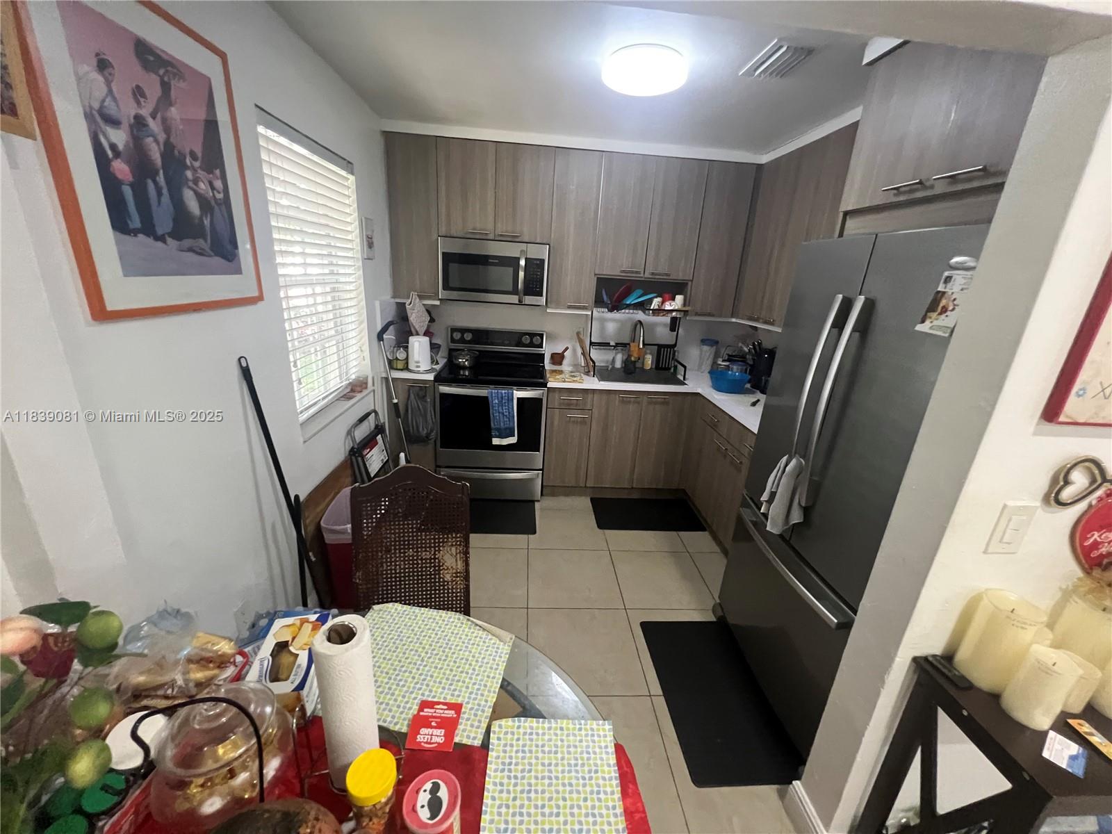 BISCAYNE VILLAGE HEIGHTS - Residential