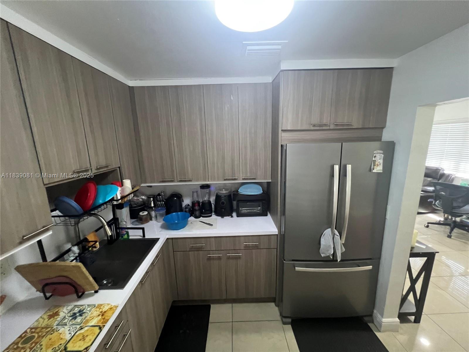 BISCAYNE VILLAGE HEIGHTS - Residential