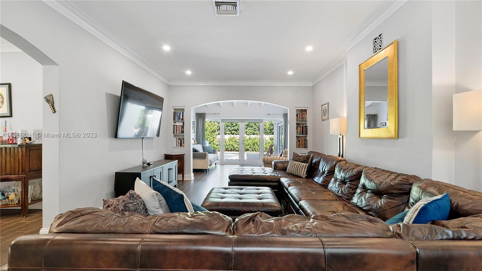 NAUTILUS EXTENSION 4TH - Residential