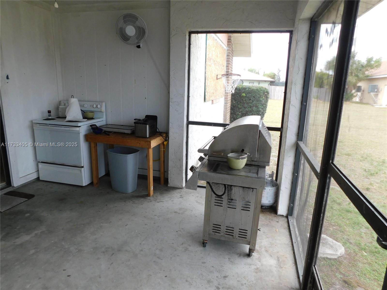 Cape Coral Lake Kennedy - Residential Income