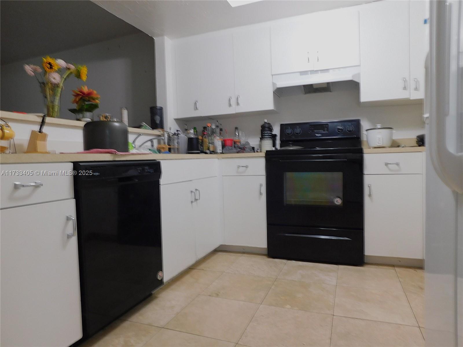 Cape Coral Lake Kennedy - Residential Income