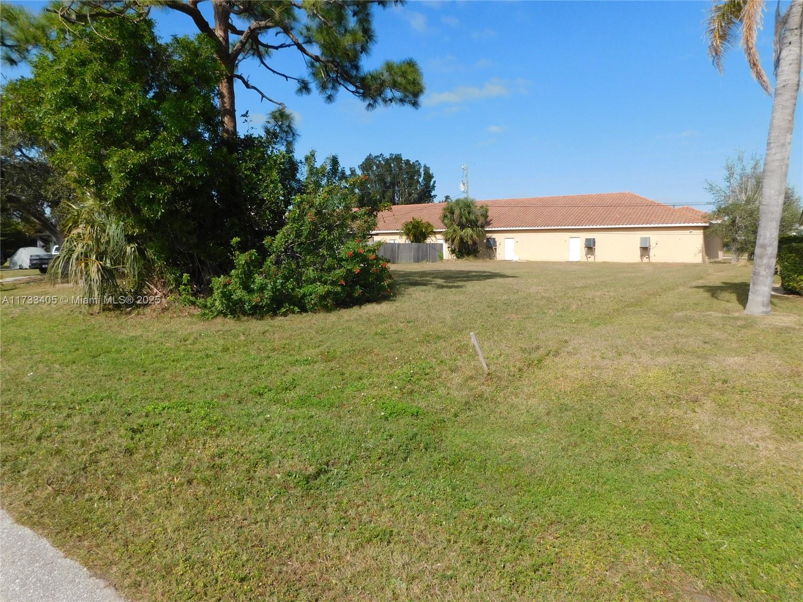 Cape Coral Lake Kennedy - Residential Income