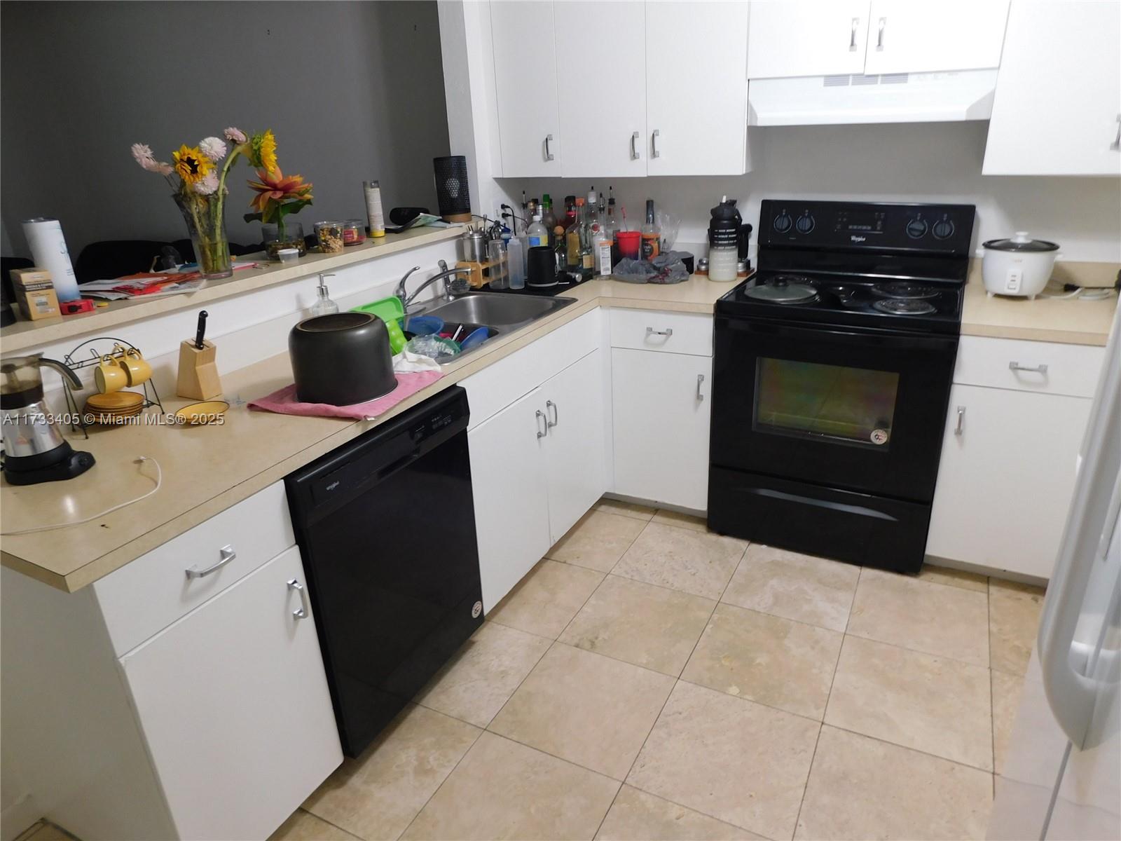 Cape Coral Lake Kennedy - Residential Income