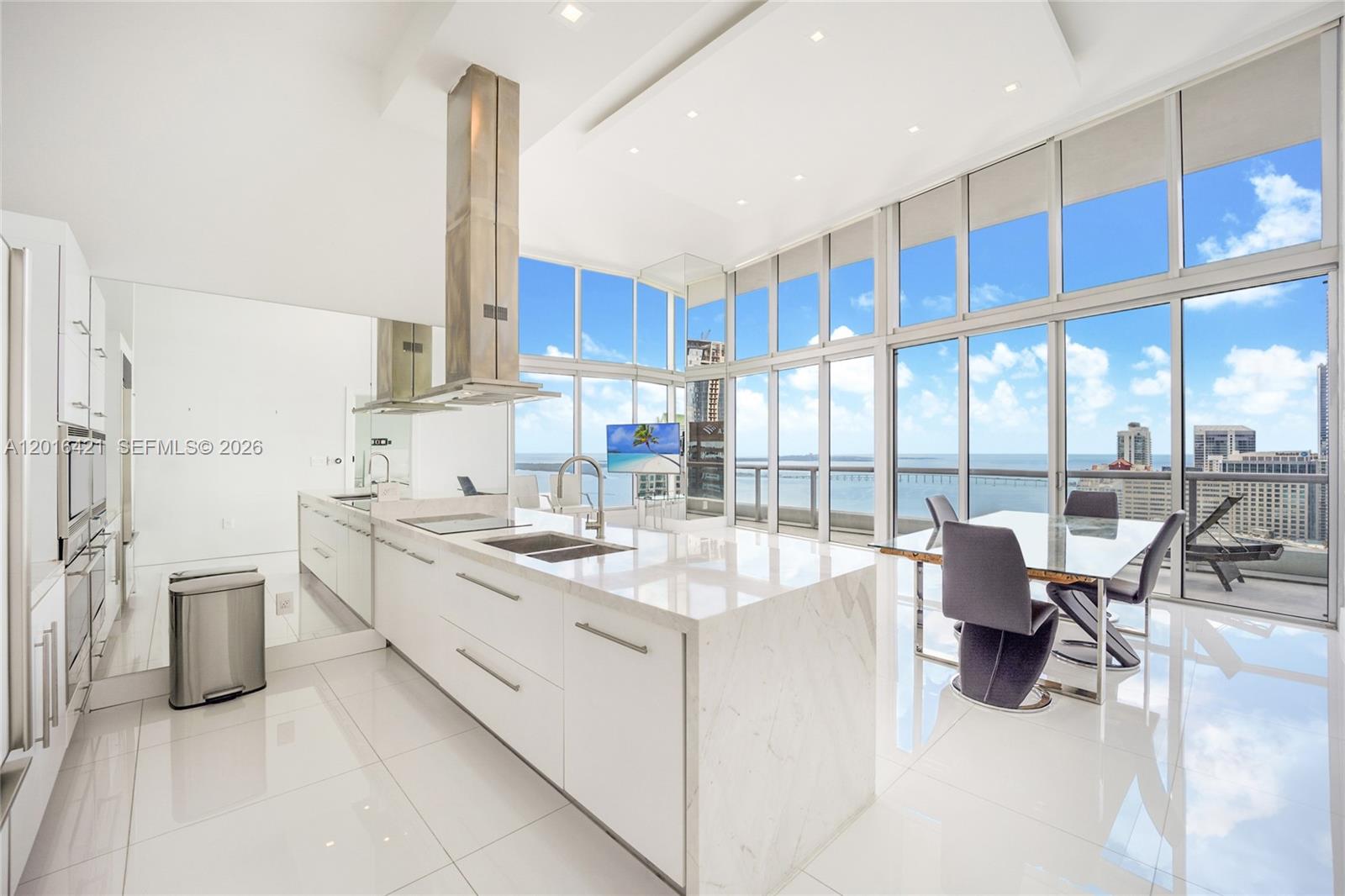 495 BRICKELL AVE 4101