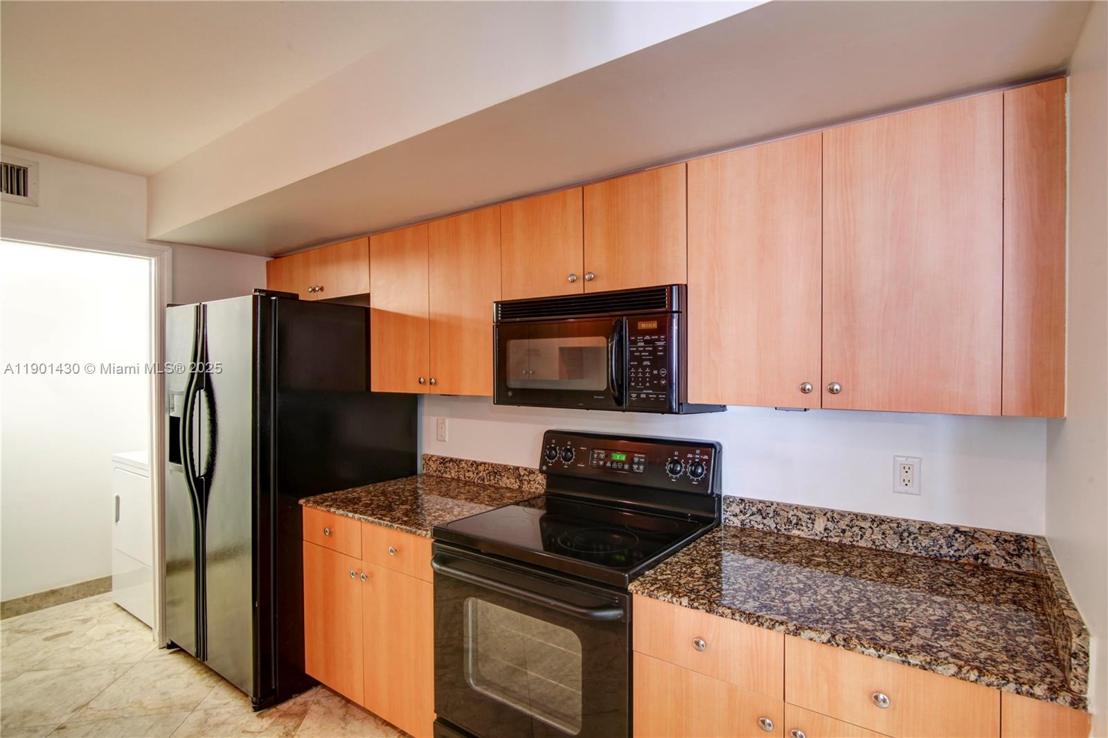 THE COLLINS CONDO - Residential Lease